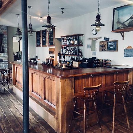 Inn At The Sticks Llanstephan  外观 照片